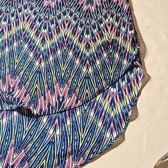 Multi colored pullover top by Cato size 22/24 - Picture 8 of 10